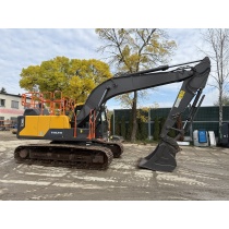 Koparka gąsienicowa Volvo EC200 EL waga 24500 kg
